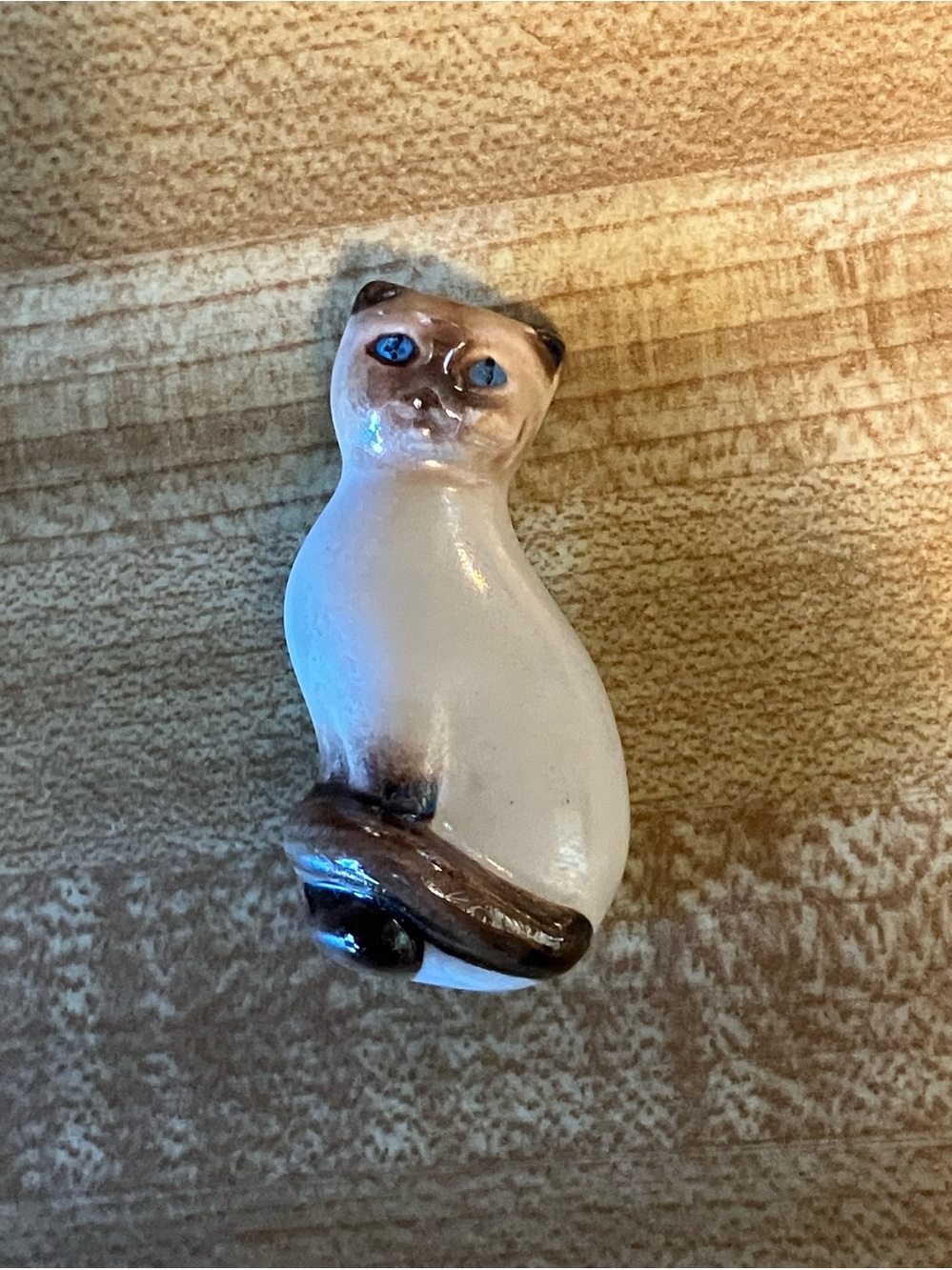 🌸Vintage Avon Porcelain Siamese Cat Brooch - Picture 2 of 4